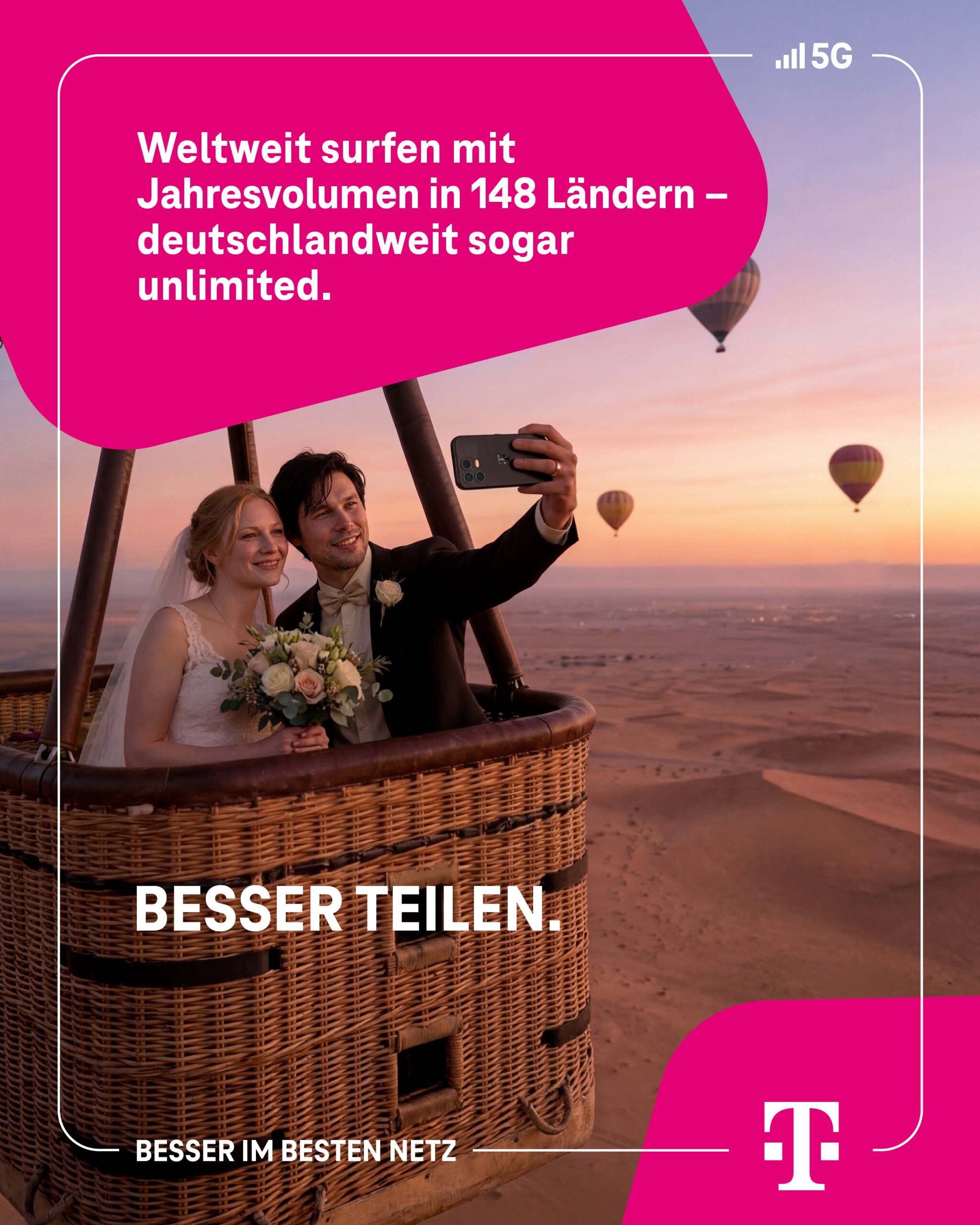 Weltweit surfen mit der Telekom - Hochzeitspaar beim Selfie machen im Heißluftballon
